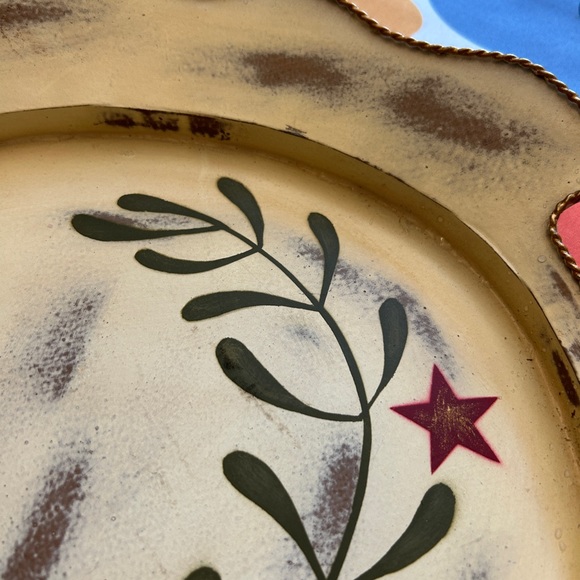 Metal craft toleware style tray or wall hanging. Handmade in the Phillipines. - Picture 3 of 3